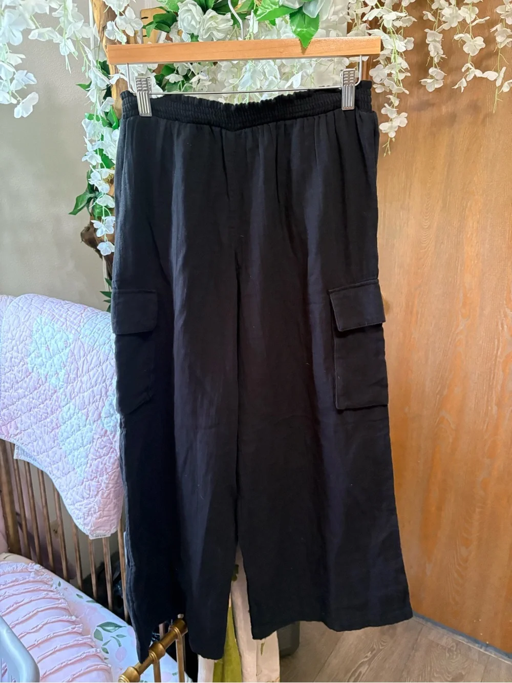 Old Navy Black Wide-Leg Cargo Pants